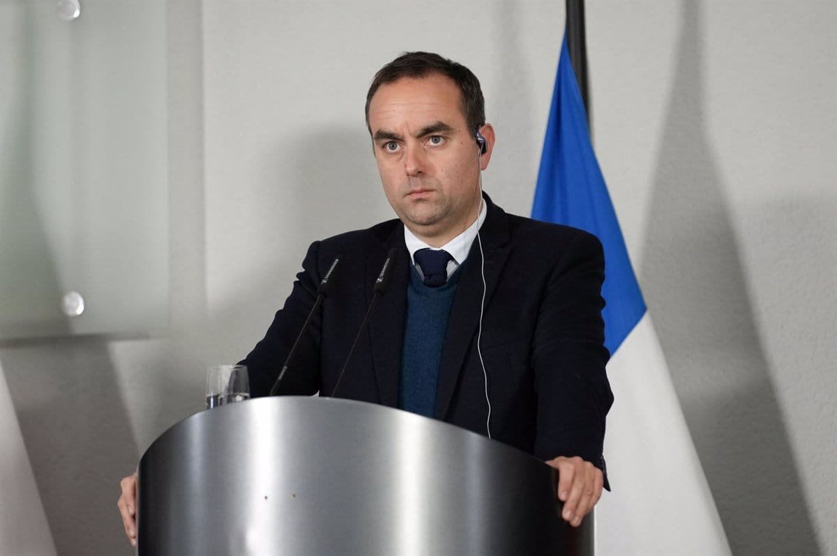 La France appelle à "reconstruire" les relations avec l'Algérie et regrette les "excès actuels" d'Alger