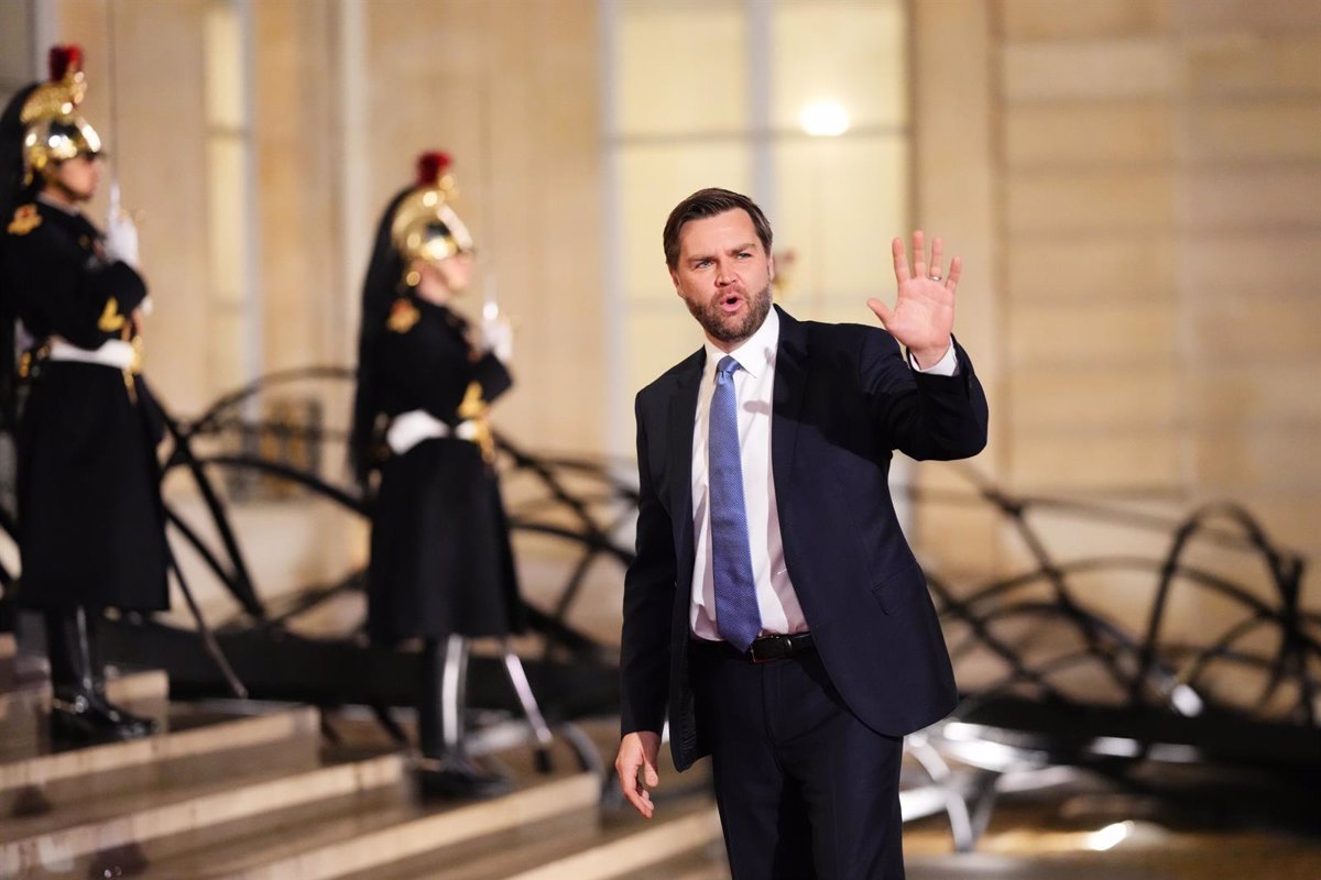 Le vice-président de Trump met en garde contre une "réglementation excessive" de l'intelligence artificielle