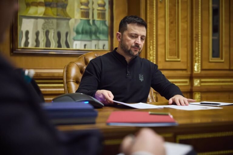 Zelenski réitère dans un appel de macron que l'Ukraine a besoin de garanties de sécurité “solides”