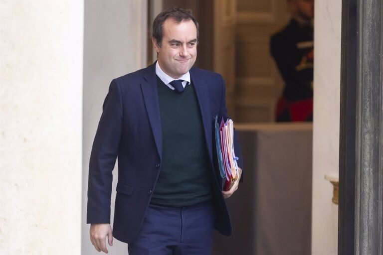 La France révèle qu'elle parle avec l'Ukraine depuis des mois d'exploitation de ses terres rares