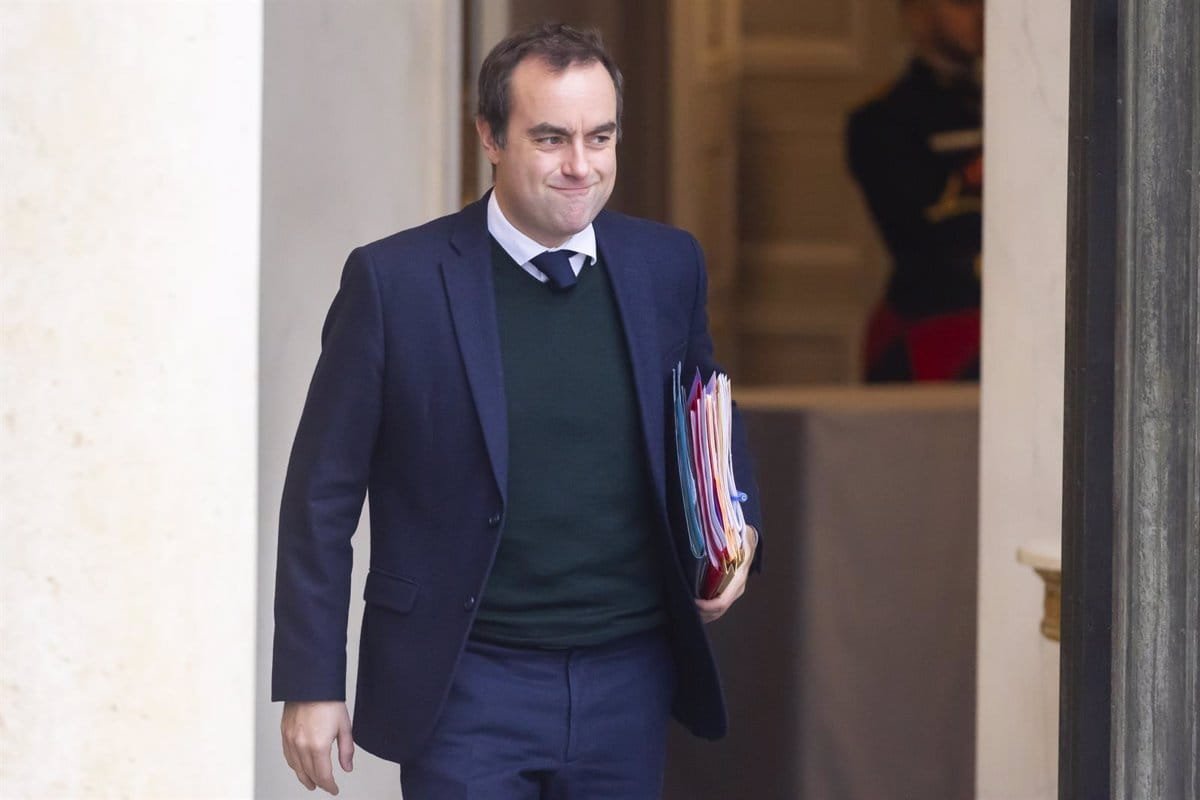 La France révèle qu'elle parle avec l'Ukraine depuis des mois d'exploitation de ses terres rares
