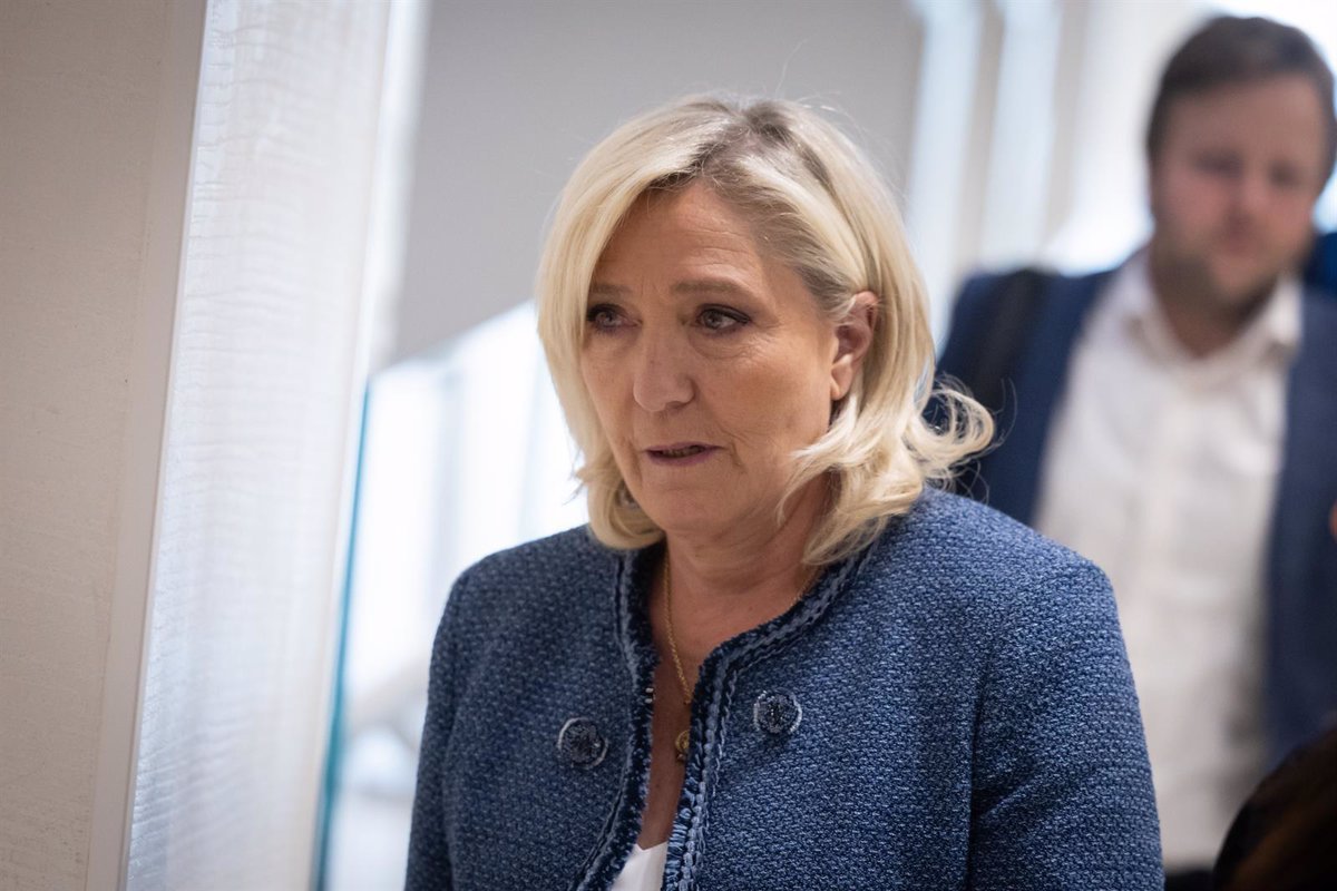 Le Pen accuse le système judiciaire français de lancer une bombe nucléaire "et dénonce le" vol "des élections