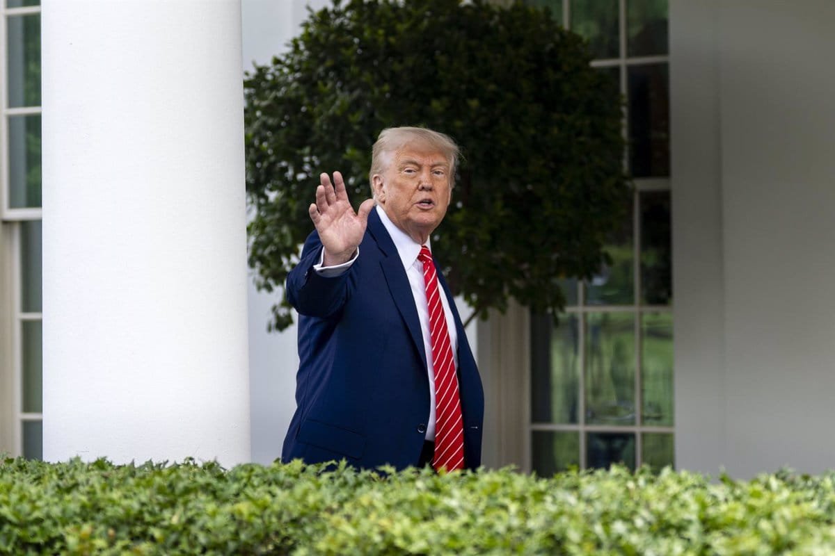 Trump applaudie que Poutine veut négocier directement avec l'Ukraine afin que "ce massacre se termine"