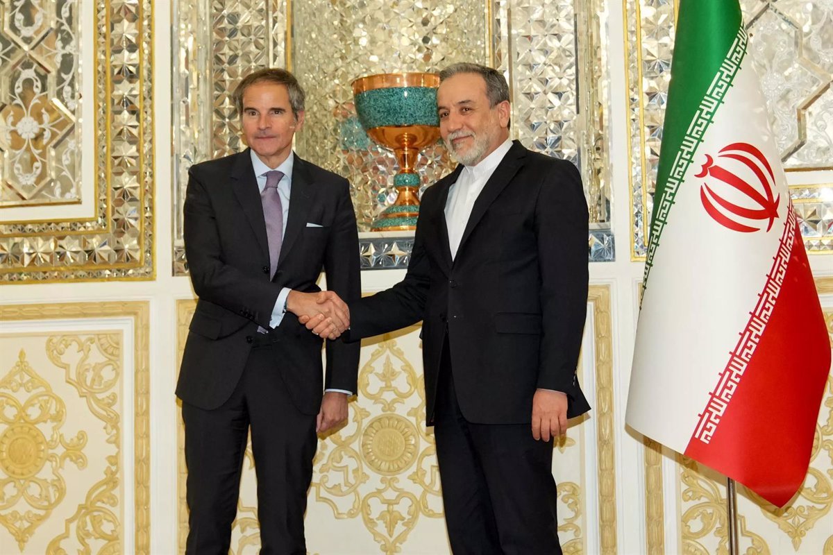 Le ministre iranien des Affaires étrangères critique la diplomatie européenne dans la question nucléaire mais invite la "page de passe"