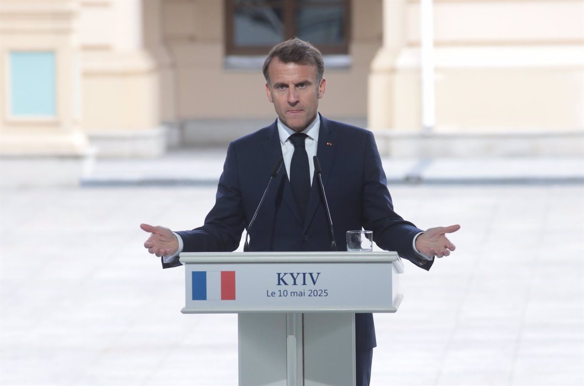 Macron fait l'éloge "Concessions et averties de Zelenski Poutine que si elle n'est pas" sérieuse ", il y aura plus de sanctions