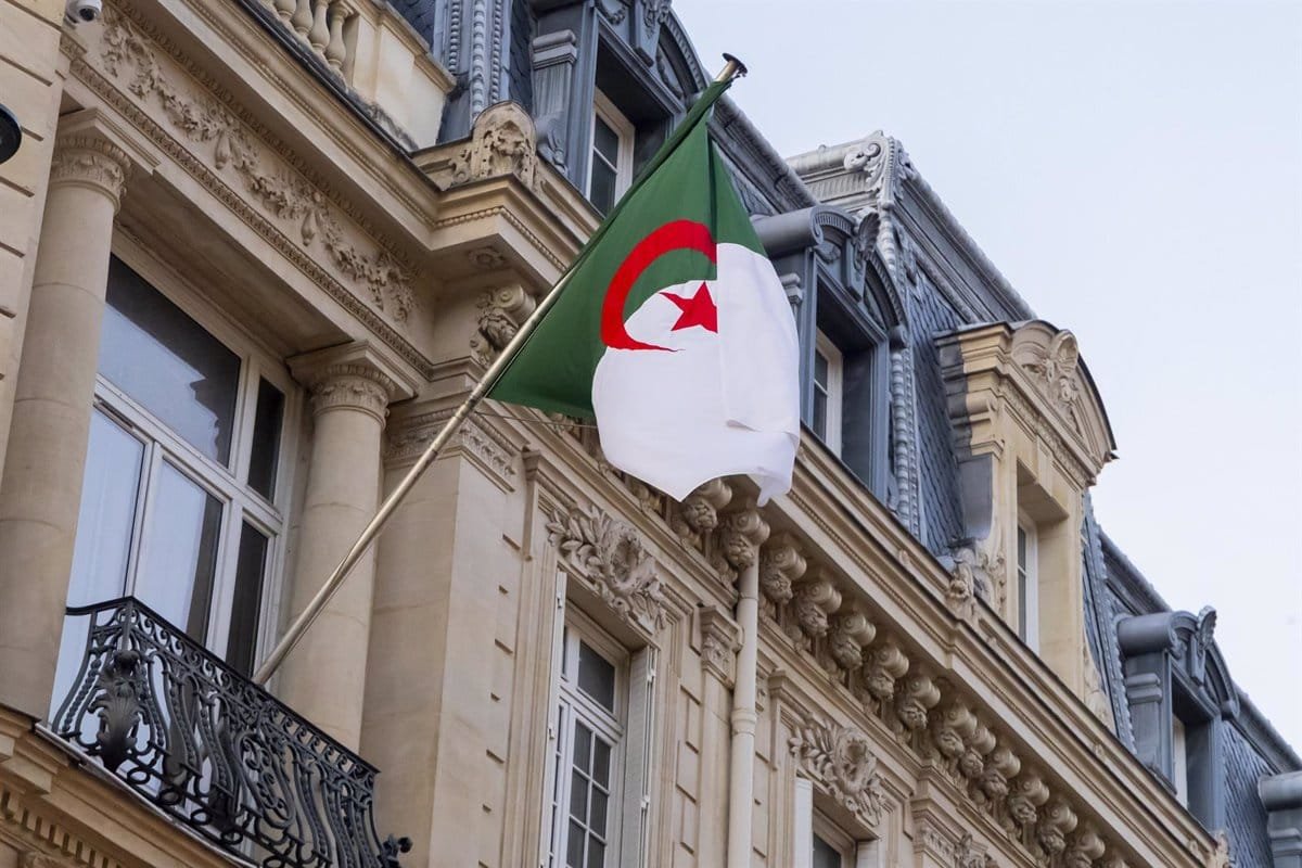 L'Algérie prend des mesures "réciproques" contre la France après avoir exigé un visa aux Algériens avec un passeport diplomatique