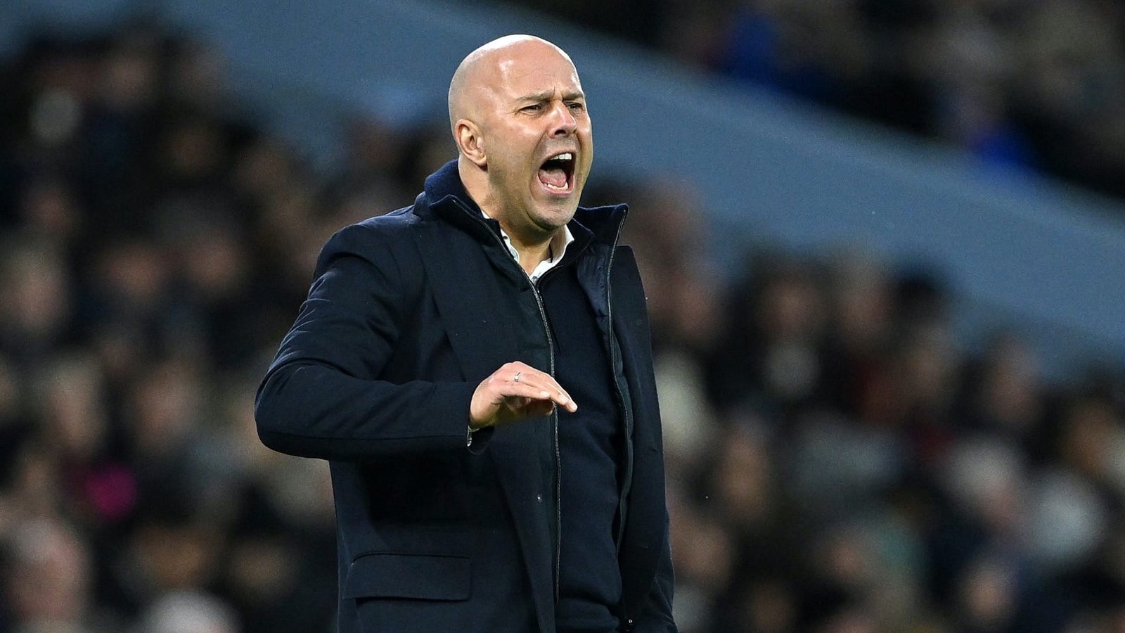 Liverpool prépare un échange surprenant pour une cible de Manchester United et du PSG.