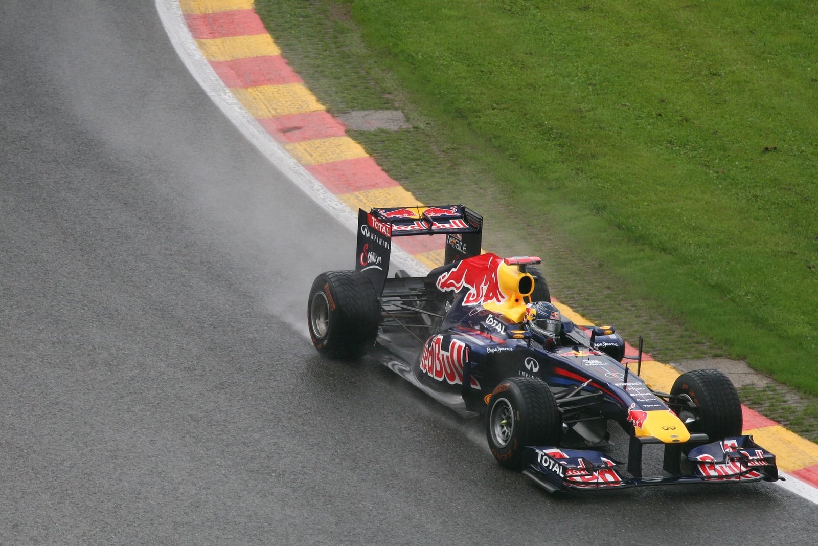 Gambling sponsorships banned at Dutch F1 Grand Prix