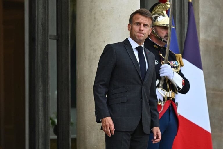 France vers une nouvelle crise politique, Macron affaibli.
